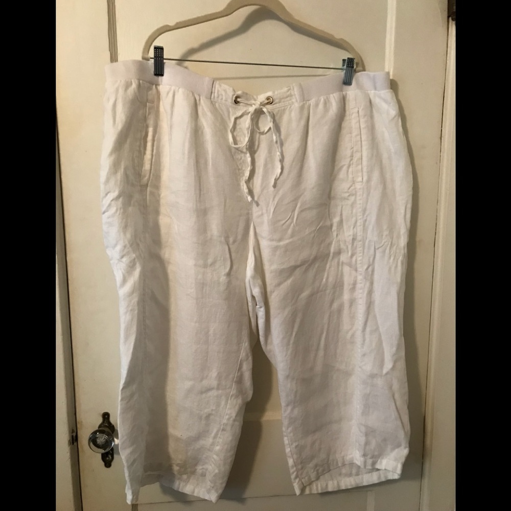 JM Collection white linen Capri pants 24W